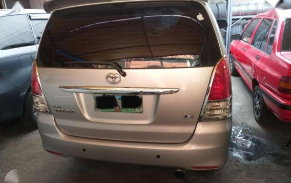 Toyota Innova 2010 for sale-1