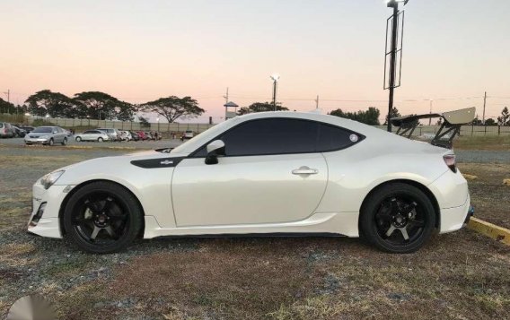 Toyota 86 2013 Pearl White for sale
