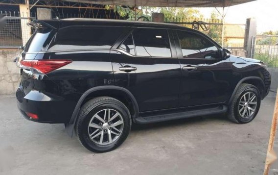 Toyota Fortuner v 4x4 2017 for sale-3