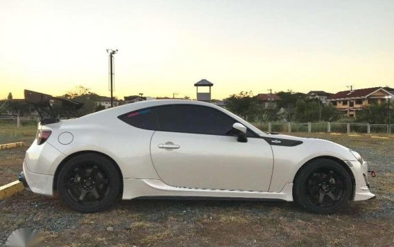Toyota 86 2013 Pearl White for sale-2
