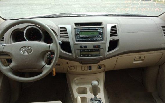 Toyota Fortuner 2005 G variant for sale-7