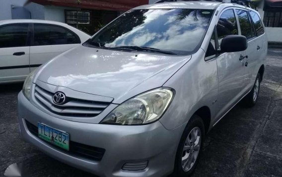 2011 Toyota Innova E for sale