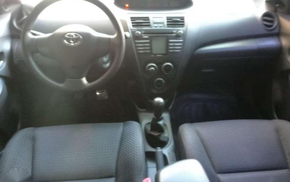 Toyota Vios 1.3 E 2009 for sale-4