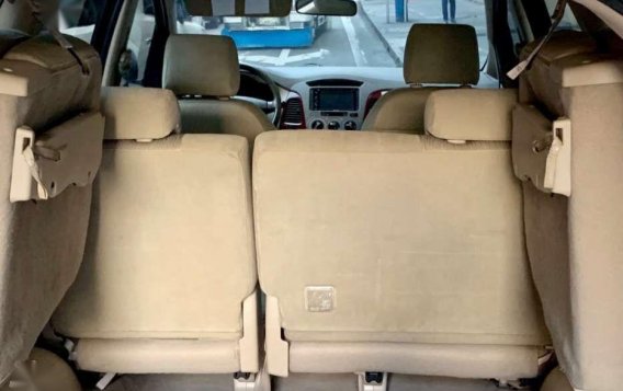 2005 Toyota Innova G Automatic casa Service-7