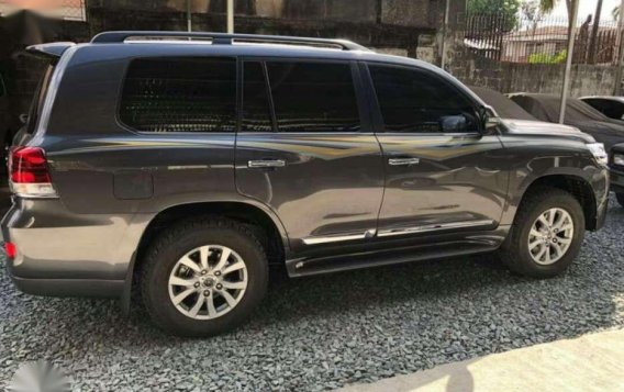 2018 Toyota Land Cruiser for sale-1