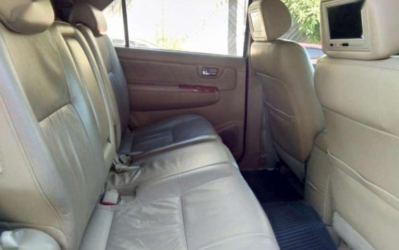 2010 Toyota Fortuner V for sale-6