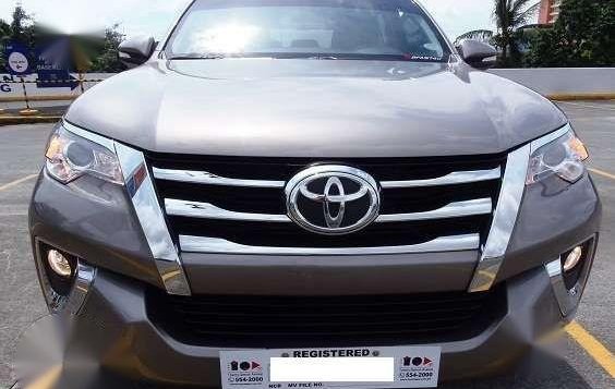 Almost New. Loaded. Toyota Fortuner G MT 2011-3