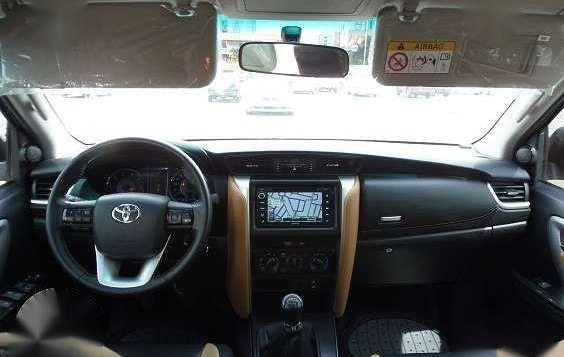 Almost New. Loaded. Toyota Fortuner G MT 2011-11