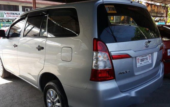 Toyota Innova E 2015 for sale-3