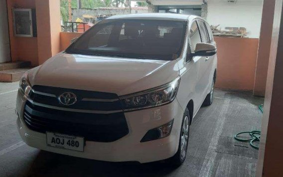 SUV -Toyota Innova 2017 manual transmission