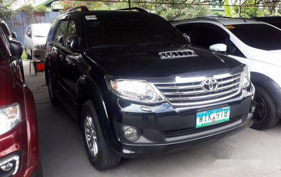 Toyota Fortuner 2014 V AT for sale-2