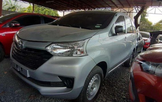 Toyota Avanza J 2018 Grey and silver color-3