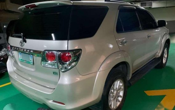 Toyota Fortuner Gas 4X2 AT 2012 FOR SALE-1