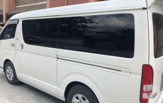 2011 Toyota Hi Ace Super Grandia Diesel Matic-2