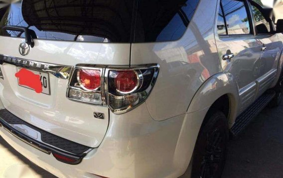 Toyota Fortuner 2015 V 4X2 AT Diesel FOR SALE-1