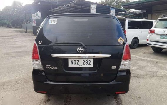 Toyota Innova V diesel 2009  FOR SALE-2