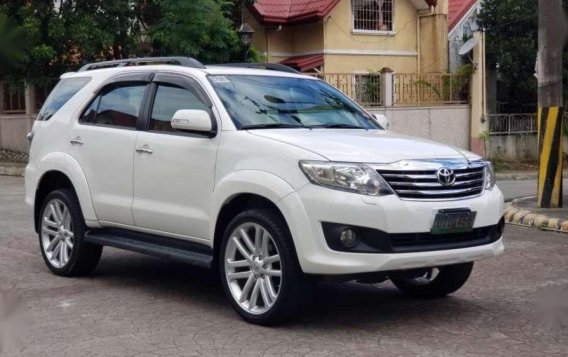 2012 Toyota Fortuner G 4x2 Diesel Manual 220k worth of accesories