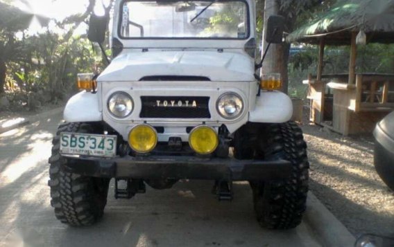 SELLING TOYOTA Land Cruiser fj40 4x4-2