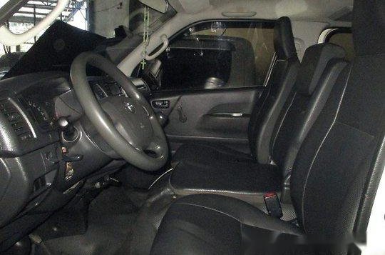 Toyota Hiace 2014 for sale-3