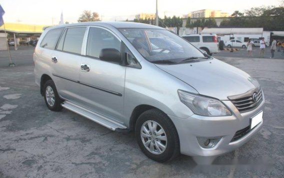 Toyota Innova E 2013 for sale-6