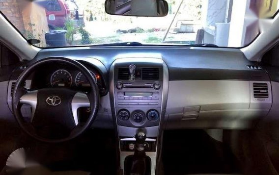 2011 Toyota Corolla Altis 1.6 E In Excellent Condition-6
