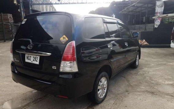 Toyota Innova V diesel 2009  FOR SALE-4