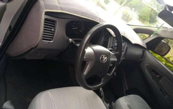 Toyota Innova E 2013 Manual transmission-7