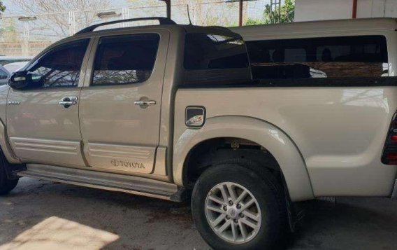 2014 Toyota Hilux 2.5G Manual Diesel Silky Gold-5