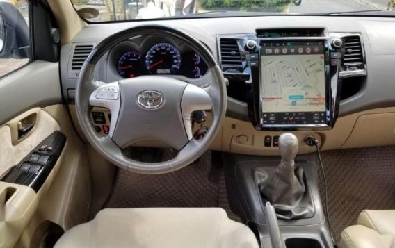 2012 Toyota Fortuner G 4x2 Diesel Manual 220k worth of accesories-11