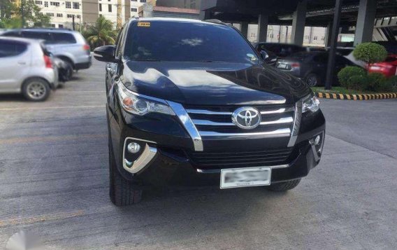 2017 Toyota Fortuner G 2.4 AT 8tkms only!