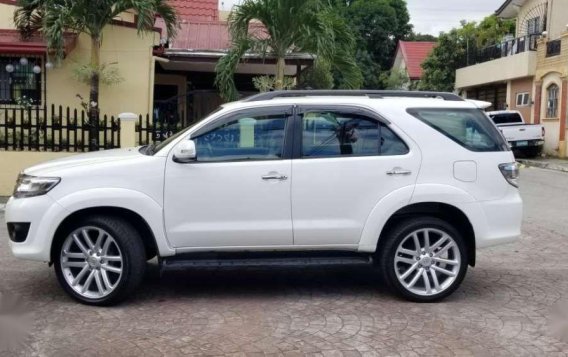 2012 Toyota Fortuner G 4x2 Diesel Manual 220k worth of accesories-9