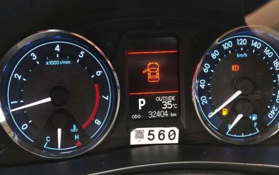 Toyota Corolla Altis 1.6 V 2016 model Automatic Transmission-11