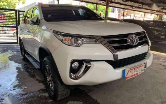 2017 TOYOTA Fortuner 24 G 4x2 Automatic White