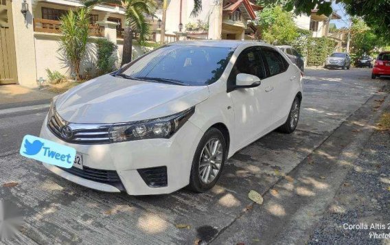 Toyota Corolla Altis E 1.6 Manual Dual VVTi 2015