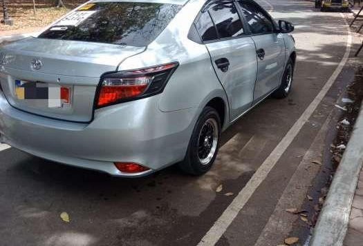 SELLING TOYOTA Vios j 2015-1