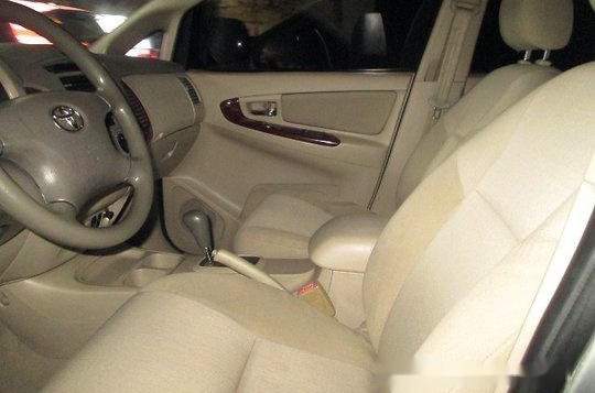 Toyota Innova 2006 G AT for sale-1