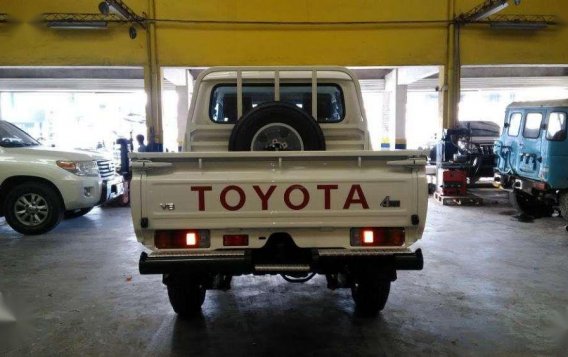 2018 Toyota Land Cruiser LC79 Pick Up LX10-5