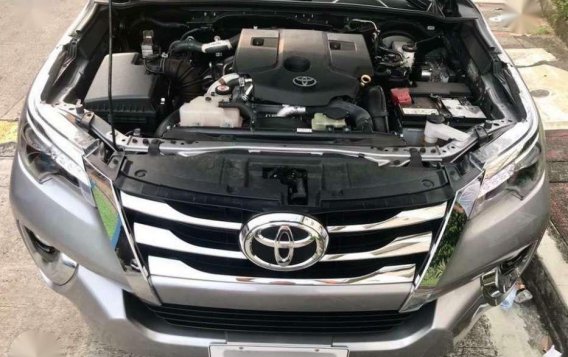 Toyota Fortuner V 10tkms 4X2 DSL AT 2017-3