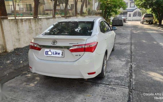 Toyota Corolla Altis E 1.6 Manual Dual VVTi 2015-4