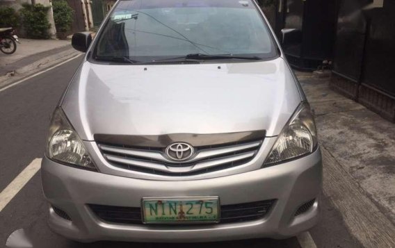 Toyota Innova 2010 J for sale 