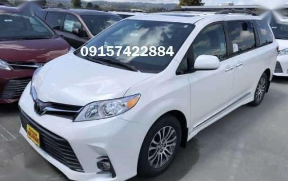 2019 Toyota Sienna Premium limited PWD for sale