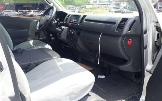 2014 Toyota Hiace Commuter 25L Batmancars-5
