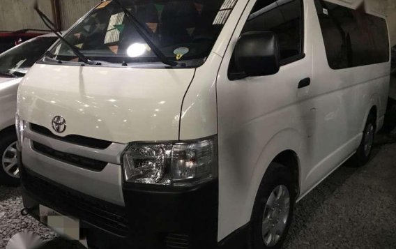 2018 Toyota Hiace Commuter 3.0L manual diesel -3