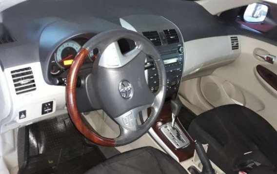 Toyota 2012 1.6 V Altis top of the line fresh-3