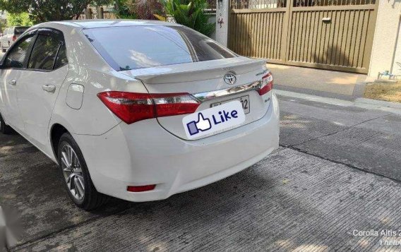 Toyota Corolla Altis E 1.6 Manual Dual VVTi 2015-5