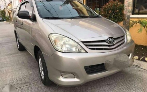 2011 Toyota Innova E for sale -1