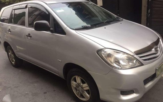 Toyota Innova 2010 J for sale -1