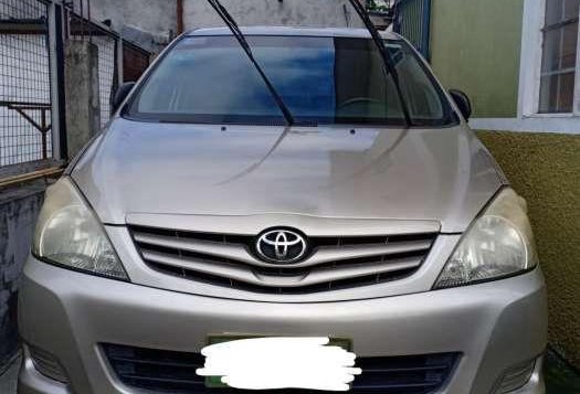 2011 Toyota Innova E for sale 