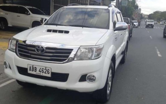 2014 Toyota Hilux G 4x4 Matic Diesel TVDVD 