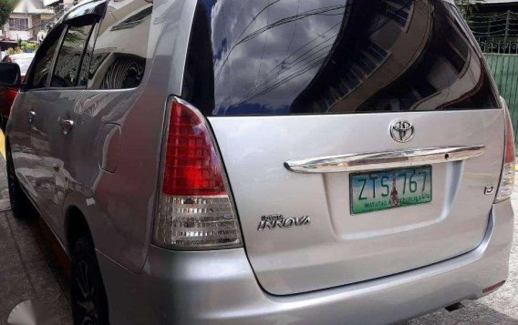 Toyota Innova 2009 for sale-8